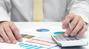 accounting manager balancing inventory costs