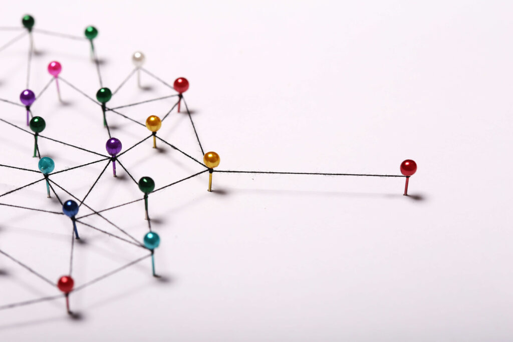 Pins connected with strong with one out in front Wat is multi-echelon planning?