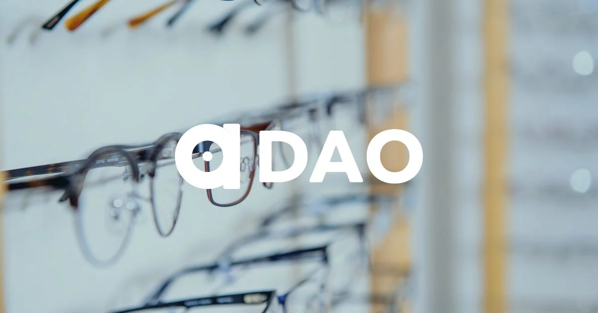 Glasögon med DAO logo