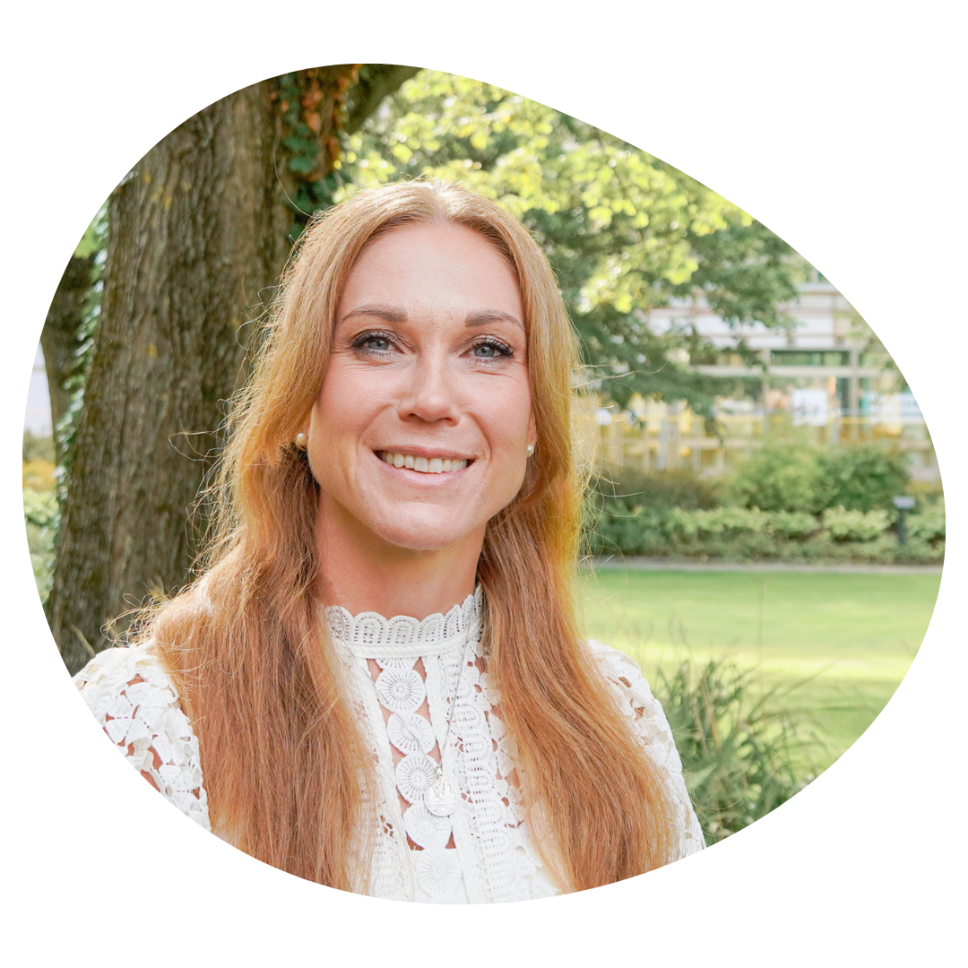 Julia Montgomery's avatar